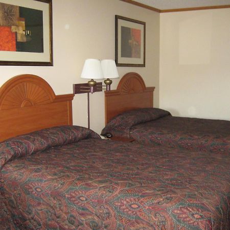 America'S Best Inn And Suites Emporia Eksteriør billede