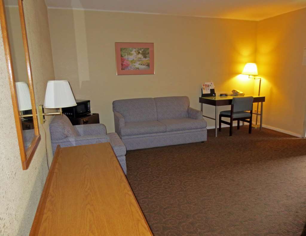 America'S Best Inn And Suites Emporia Værelse billede