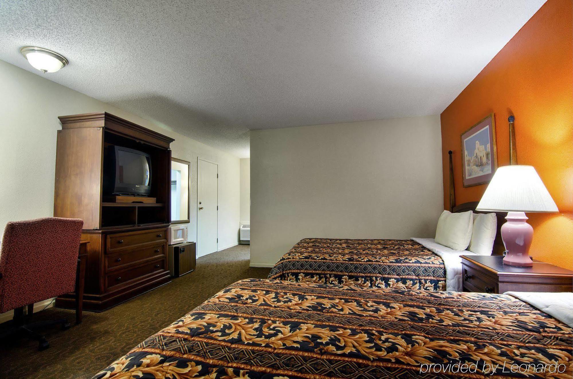 America'S Best Inn And Suites Emporia Eksteriør billede