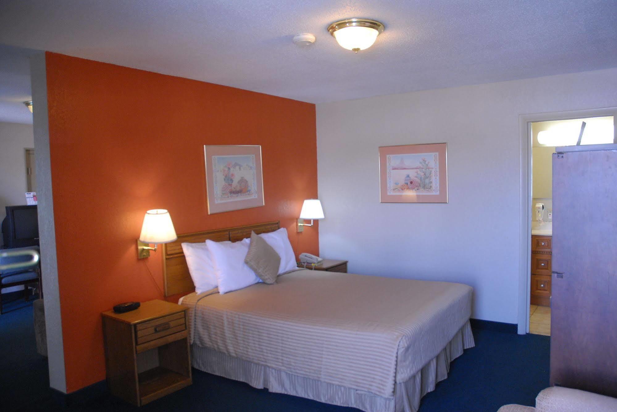 America'S Best Inn And Suites Emporia Eksteriør billede